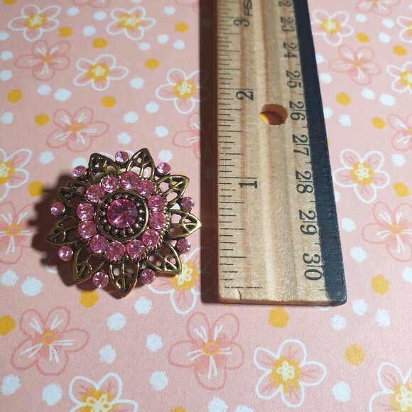 Vintage Pink Rhinestone Flower Brooch Gold Tone Design Gift Costume Grandma - Picture 2 of 3